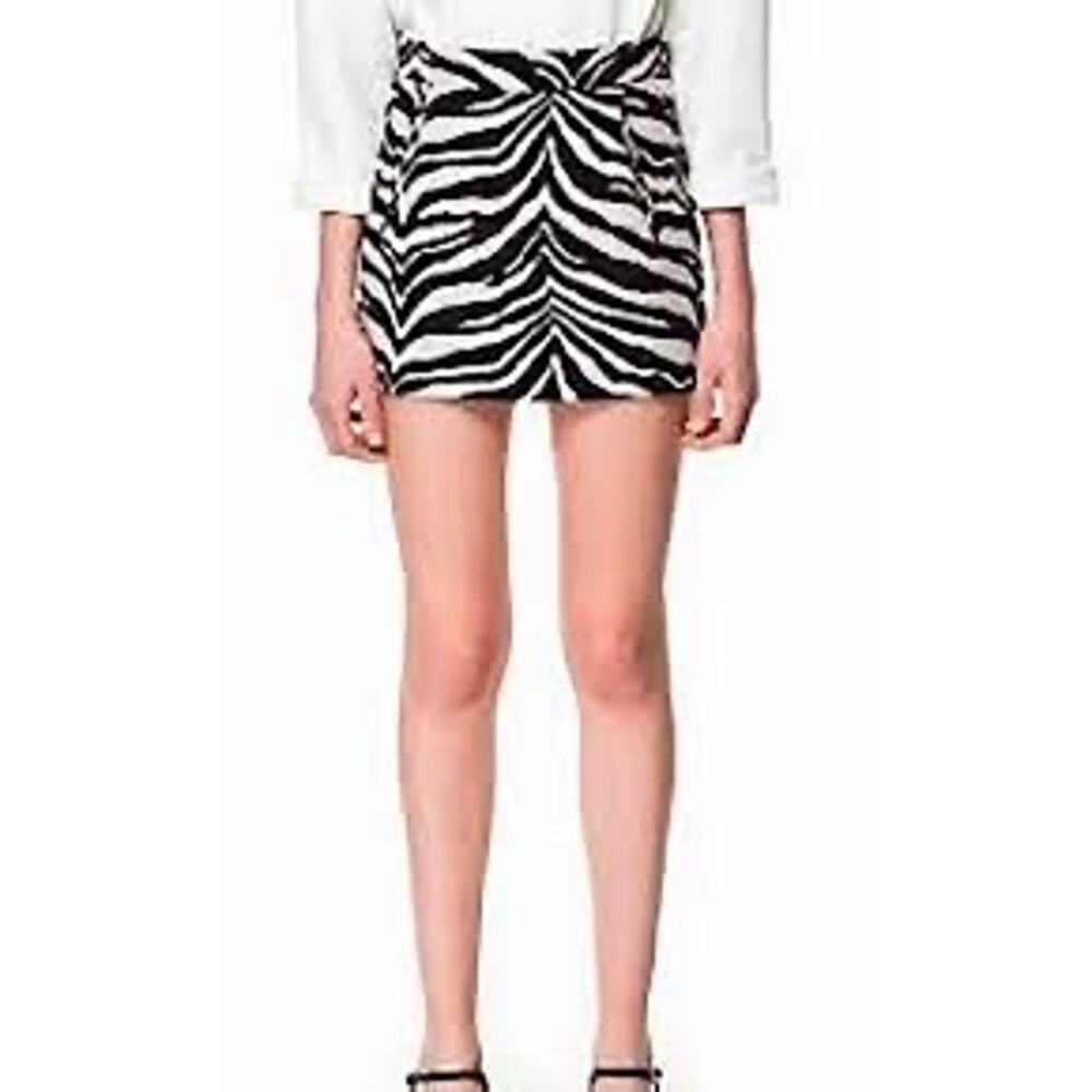 Zara Mini Skirt Zebra Print Women's Size Medium NWT Micro Mini Skirt Streetwear